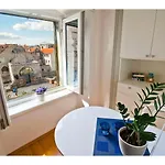 Palace Tower View בית הארחה 4*