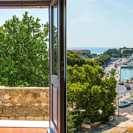 宫塔景观旅馆 4*