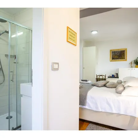 Palace Tower View 4* Σπλιτ