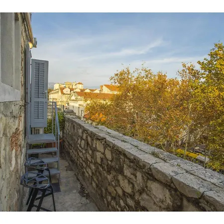 Πανσιόν Palace Tower View 4*