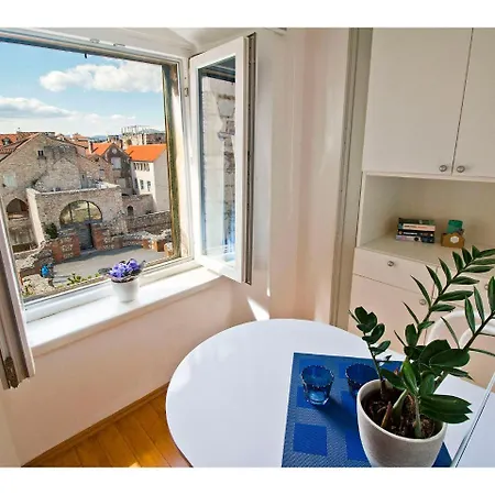 Palace Tower View Πανσιόν 4*