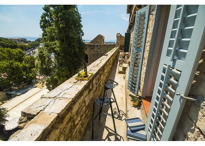 Palace Tower View بيت ضيافة 4*