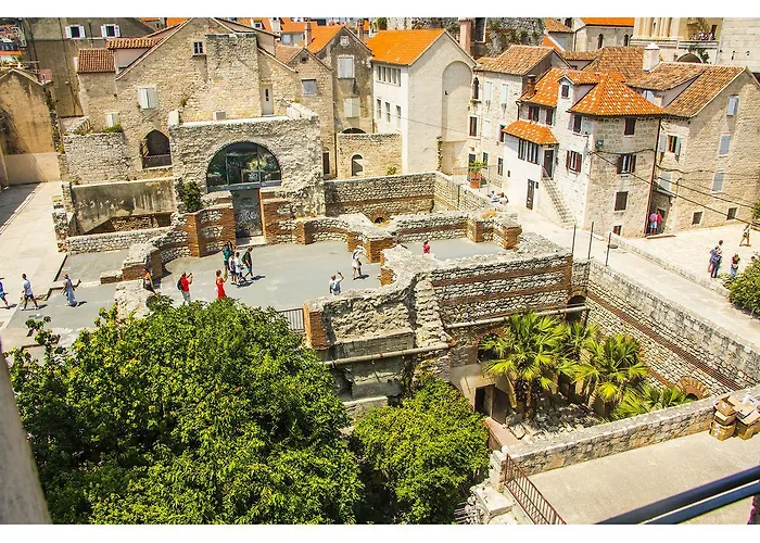 パレス タワー ビュー ゲストハウス スプリト