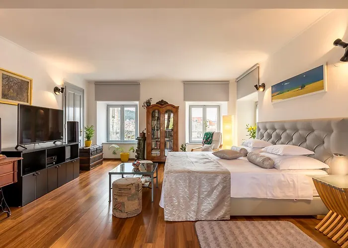 ゲストハウス パレス タワー ビュー